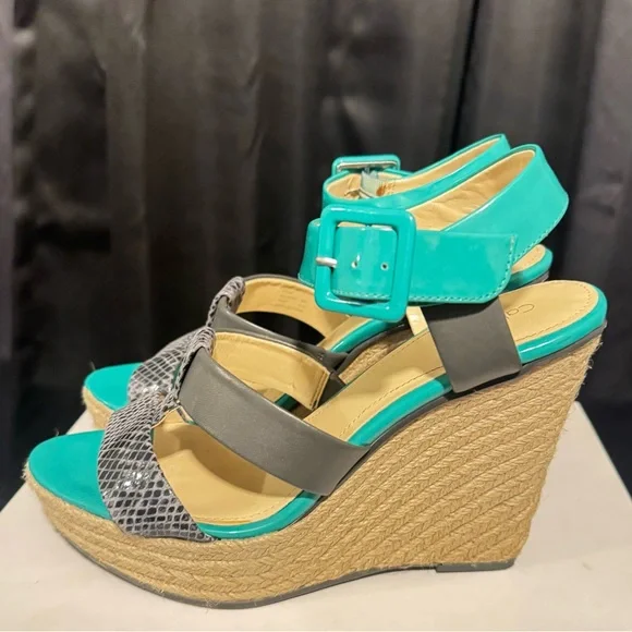 CALVIN KLEIN
Ellison two-tone espadrille Turquoise and Gray Wedge Sandals - Picture 9 of 16
